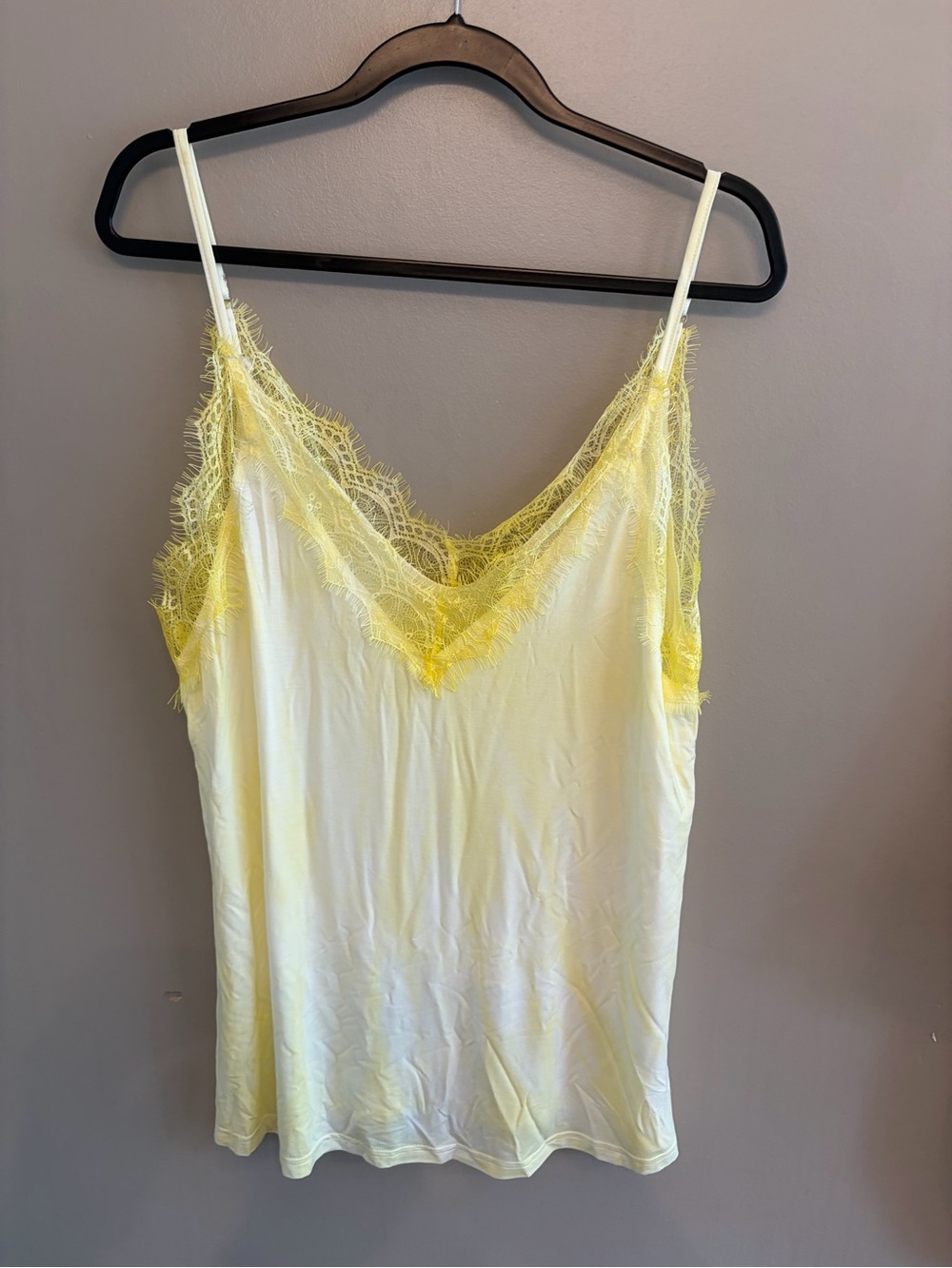 NWOT POL yellow tie dye eyelash lace camisole size XL rayon spandex blend